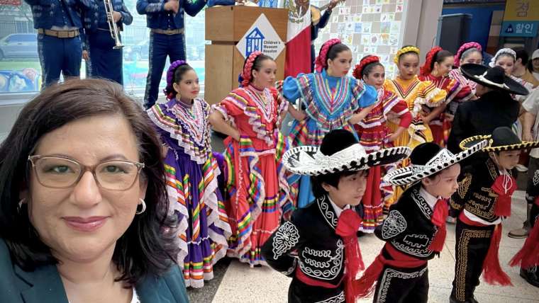 La activista Daysi Marín honra la riqueza de la herencia hispana mientras Estados Unidos celebra el Mes de la Herencia Hispana en septiembre y octubre.